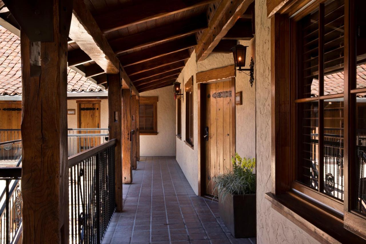Rancho Caymus Inn Rutherford Exterior photo