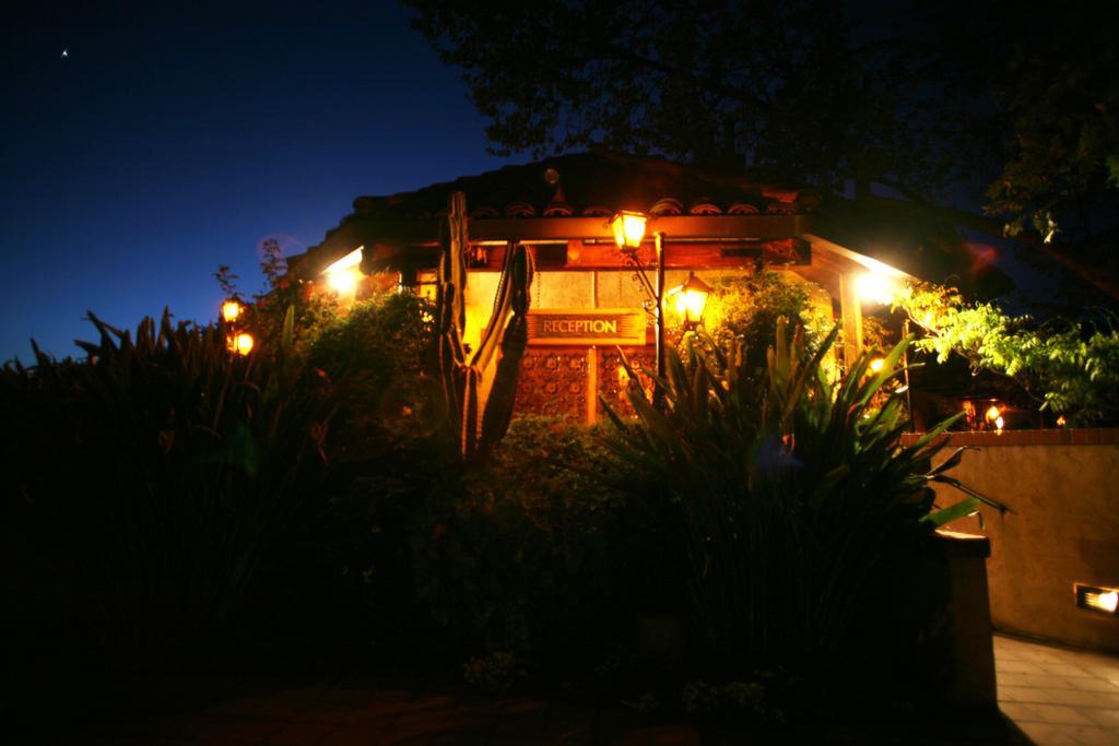 Rancho Caymus Inn Rutherford Exterior photo