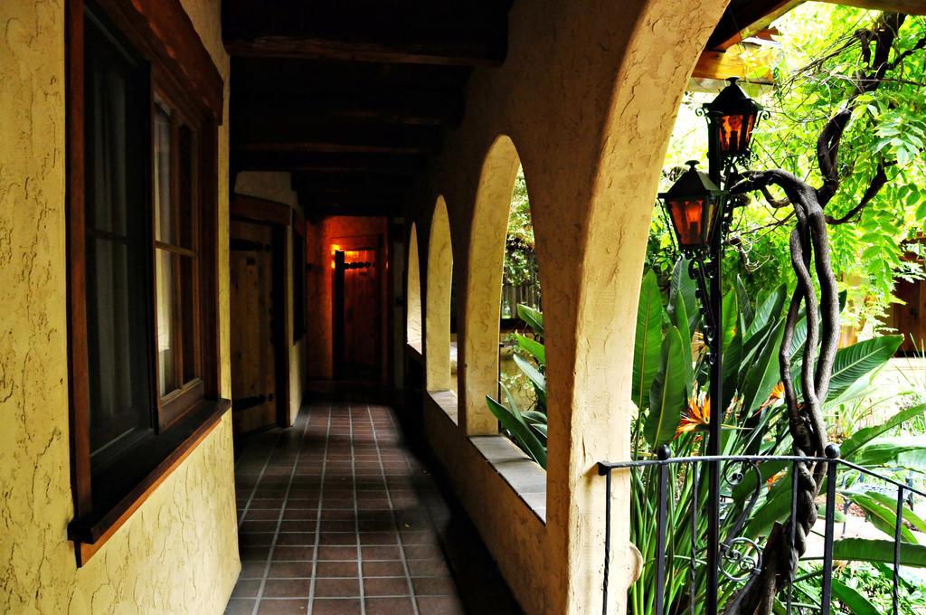 Rancho Caymus Inn Rutherford Exterior photo